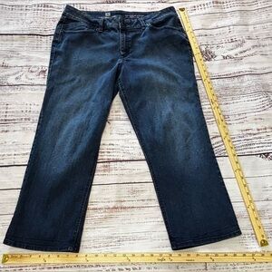 Women’s Liz Claiborne Comfort Stretch Denim Crops